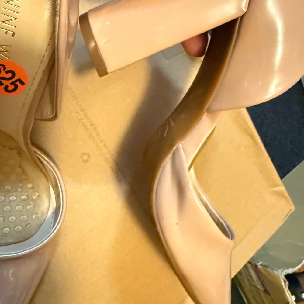 Elegant Nude Women's Heels ℹ trying to remove it but it will peel off, I let it